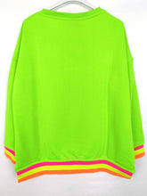 Lade das Bild in den Galerie-Viewer, MISS GOODLIFE V-NECK LOVE GRÜN NEON PINK