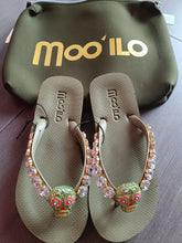 Lade das Bild in den Galerie-Viewer, MOO'ILO FLIPIS KHAKI-SKULL