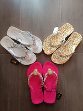Lade das Bild in den Galerie-Viewer, MOO'ILO FLIPIS PINK-SKULL