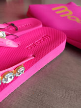 Lade das Bild in den Galerie-Viewer, MOO'ILO FLIPIS PINK-SKULL