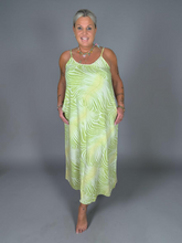 Lade das Bild in den Galerie-Viewer, DRESS ANNA COSMIC HOT LAVA