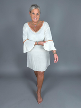 Lade das Bild in den Galerie-Viewer, TUNIC EDEN ROC NOMADA NATURAL CORAL HOT LAVA