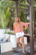 Lade das Bild in den Galerie-Viewer, BLUSE HIPPIE DREAM FLOWER POWER FUCHSIA/ORANGE HOT LAVA