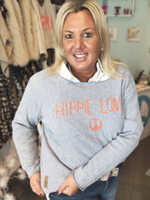 Lade das Bild in den Galerie-Viewer, PULLOVER STARS OF IBIZA "HIPPIE LOVE" GRAU-BLAU ONE SIZE