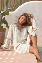 Lade das Bild in den Galerie-Viewer, TUNIC EDEN ROC NOMADA NATURAL TURQUOISE HOT LAVA
