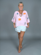 Lade das Bild in den Galerie-Viewer, S26 451 BLOUSE PLACE DU SOLEIL ROSA MIX COLORED CRAB EMBR
