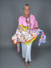 Lade das Bild in den Galerie-Viewer, S26 458 SCARF PLACE DU SOLEIL 4 PATCHES
