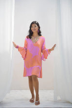 Lade das Bild in den Galerie-Viewer, TUNIC BON BINI MENTAWAI FUCHSIA-ORANGE HOT LAVA
