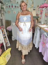 Lade das Bild in den Galerie-Viewer, BOHO TRÄGERKLEID BEIGE HELLBLAU ONE SIZE
