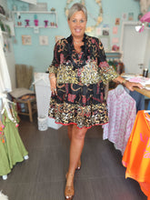Lade das Bild in den Galerie-Viewer, TUNIKA KLEID BLACK LEO ANTICA SARTORIA ONE SIZE
