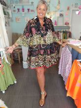 Lade das Bild in den Galerie-Viewer, TUNIKA KLEID BLACK LEO ANTICA SARTORIA ONE SIZE
