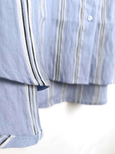 Lade das Bild in den Galerie-Viewer, BLUSE OVERSIZE LIGHT BLUE STRIPES SOFIE SCHNOOR
