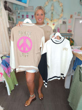 Lade das Bild in den Galerie-Viewer, PULLOVER WOLLMIX LOVE &amp; PEACE COLLEGE STYLE BEIGE ONE SIZE
