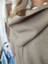 Lade das Bild in den Galerie-Viewer, HOODIE JACKE &quot;JANINA&quot; BEIGE BRAUN ONE SIZE
