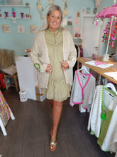 Lade das Bild in den Galerie-Viewer, KLEID DRESS OLIVE ARMY SOFIE SCHNOOR
