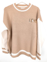 Lade das Bild in den Galerie-Viewer, PULLOVER WOLLMIX LOVE &amp; PEACE COLLEGE STYLE BEIGE ONE SIZE
