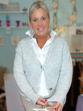 Lade das Bild in den Galerie-Viewer, STRICK JACKE GRAU ONE SIZE
