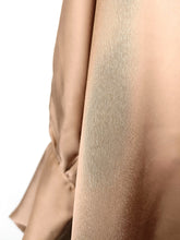 Lade das Bild in den Galerie-Viewer, SCHLUPPEN BLUSE SATIN GOLD-BEIGE ONE SIZE
