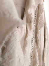 Lade das Bild in den Galerie-Viewer, TUNIKA VOLANT BEIGE ONE SIZE
