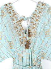 Lade das Bild in den Galerie-Viewer, BOHO MAXI KLEID TURQUOISE GOLD ONE SIZE
