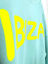 Lade das Bild in den Galerie-Viewer, MISS GOODLIFE ROUNDNECK IBIZA LIGHTBLUE NEONGELB
