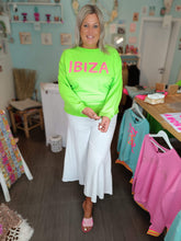 Lade das Bild in den Galerie-Viewer, MISS GOODLIFE ROUNDNECK IBIZA NEONGREEN
