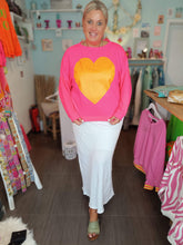 Lade das Bild in den Galerie-Viewer, MISS GOODLIFE ROUNDNECK &quot;BIG HEART&quot; NEON PINK
