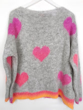 Lade das Bild in den Galerie-Viewer, MISS GOODLIFE PULLOVER &quot;HEARTS ALLOVER&quot; GREY
