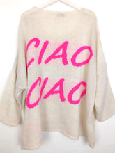 Lade das Bild in den Galerie-Viewer, ZWILLINGSHERZ PULLOVER OVERSIZE &quot;CIAO CIAO&quot; BEIGE CREME ONE SIZE
