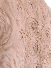 Lade das Bild in den Galerie-Viewer, FELL WESTE FAKE FUR BEIGE ROSES
