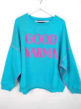 Lade das Bild in den Galerie-Viewer, MISS GOODLIFE SWEATER ROUNDNECK GOOD KARMA GOOD LUCK TURQUOISE
