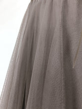 Lade das Bild in den Galerie-Viewer, TÜLL MAXI ROCK TAUPE ONE SIZE

