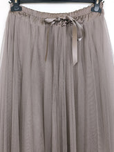Lade das Bild in den Galerie-Viewer, TÜLL MAXI ROCK TAUPE ONE SIZE

