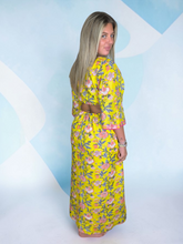 Lade das Bild in den Galerie-Viewer, S26 420 LONG DRESS PLACE DU SOLEIL YELLOW CUT OUT
