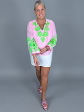 Lade das Bild in den Galerie-Viewer, S26 309 BLOUSE PLACE DU SOLEIL ROSA GREEN
