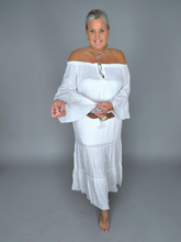 Lade das Bild in den Galerie-Viewer, DRESS HIPPIE DREAM LONG IVORY HOT LAVA
