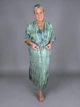 Lade das Bild in den Galerie-Viewer, DRESS CATE MOONSTONE KHAKI HOT LAVA
