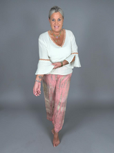 Lade das Bild in den Galerie-Viewer, PANTS HAILEY MOONSTONE CORAL HOT LAVA
