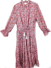 Lade das Bild in den Galerie-Viewer, MAXI KLEID BERRY &amp; FLOWERS - hippie style and more
