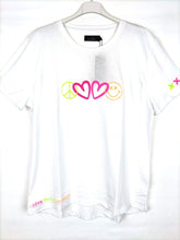 Lade das Bild in den Galerie-Viewer, T-SHIRT &quot;LOVE PEACE HAPPINESS&quot; WEISS - hippie style and more
