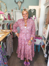 Lade das Bild in den Galerie-Viewer, MAXI KLEID BERRY &amp; FLOWERS - hippie style and more
