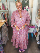 Lade das Bild in den Galerie-Viewer, MAXI KLEID BERRY &amp; FLOWERS - hippie style and more

