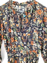 Lade das Bild in den Galerie-Viewer, KLEID MIDI FLOWERS SCHWARZ ONE SIZE - hippie style and more
