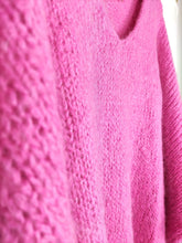 Lade das Bild in den Galerie-Viewer, PULLOVER &quot;PEACE&quot; ROSA OVERSIZE ONE SIZE - hippie style and more
