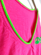 Lade das Bild in den Galerie-Viewer, T-SHIRT "LOVE" PINK GRÜN ONE SIZE

