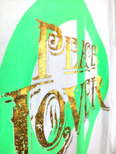 Lade das Bild in den Galerie-Viewer, T-SHIRT &quot;PEACE LOVER&quot; WEISS GRÜN GOLD ONE SIZE
