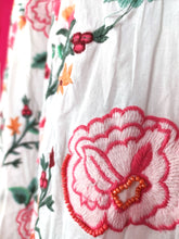 Lade das Bild in den Galerie-Viewer, MAXI KLEID WHITE ROSE FLOWERS ONE SIZE
