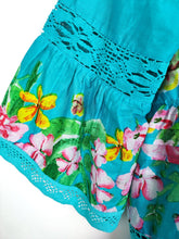 Lade das Bild in den Galerie-Viewer, TUNIKA KLEID FLOWERS AQUAMARIN ONE SIZE
