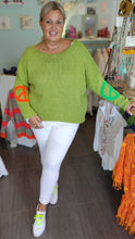 Lade das Bild in den Galerie-Viewer, STRICK PULLOVER WOLLMIX &quot;PEACE&quot; GREEN ONE SIZE
