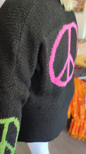 Lade das Bild in den Galerie-Viewer, STRICKJACKE CARDIGAN WOLLMIX &quot;PEACE&quot; BLACK ONE SIZE
